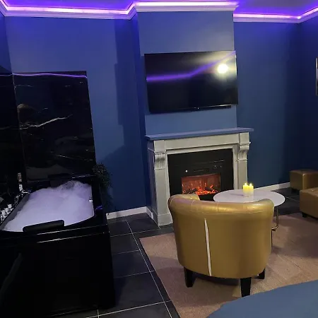 Apartamento La Messaline - And Secretroom - Balneo *